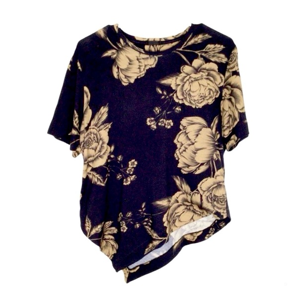 OSKLEN Tops - Osklen Floral Asymmetrical Hem
Short Sleeve Top Size Small